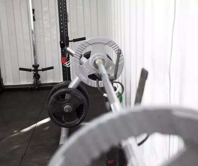 هتل Skippers   Adults Only