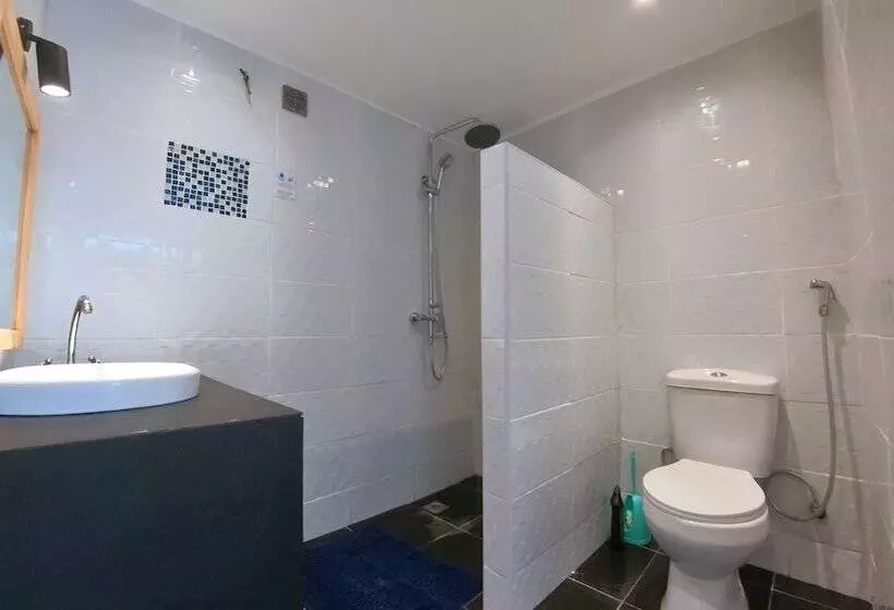 هتل Skippers   Adults Only