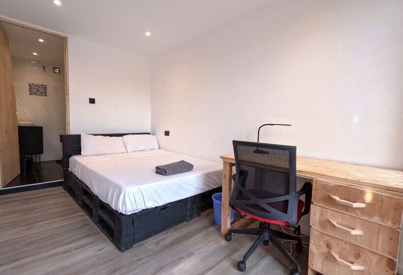 هتل Skippers Adults Only