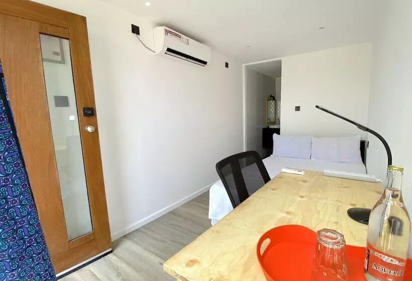 هتل Skippers   Adults Only