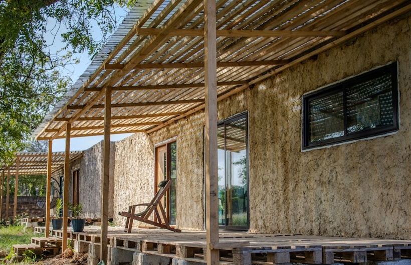 هتل Skippers Adults Only