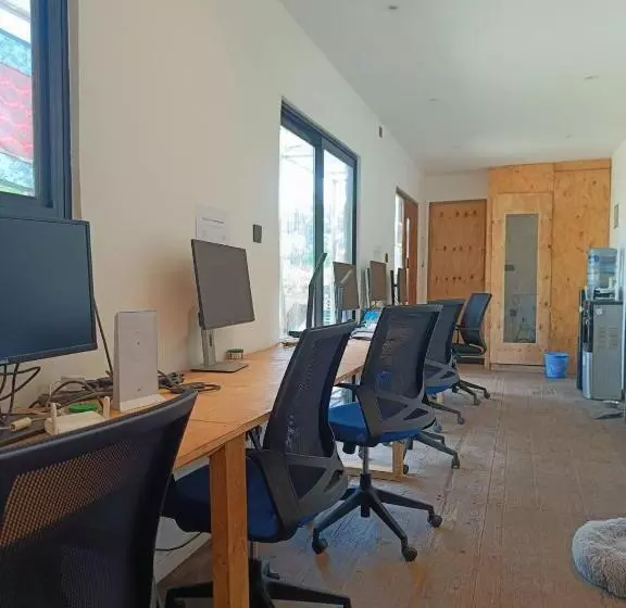 هتل Skippers   Adults Only