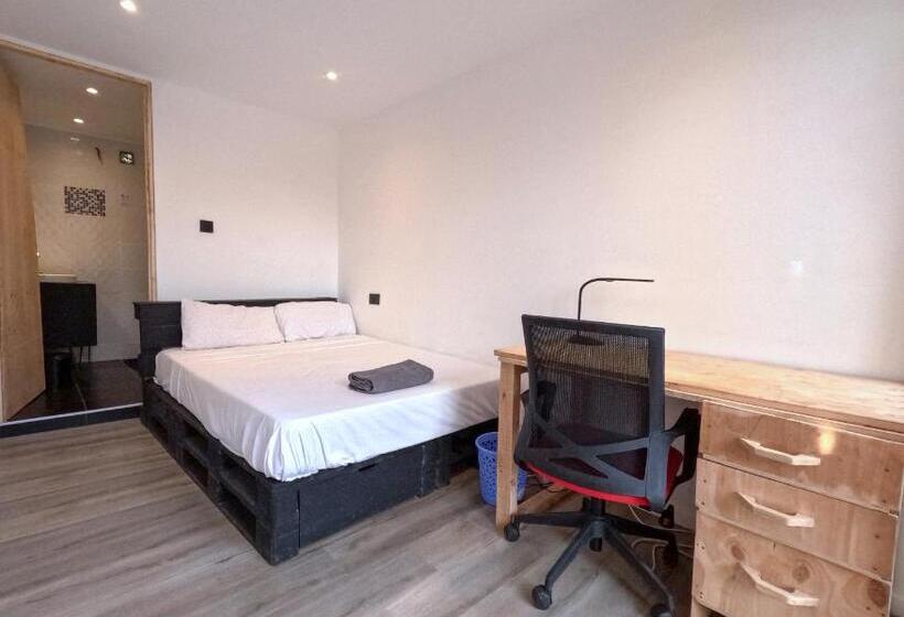 هتل Skippers Adults Only