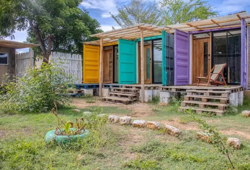 هتل Skippers   Adults Only