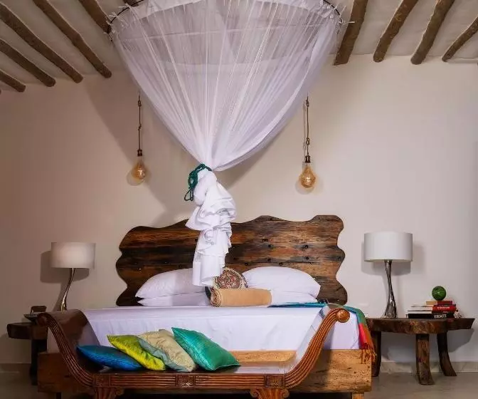 Infinity Beach Boutique Hotel & Spa