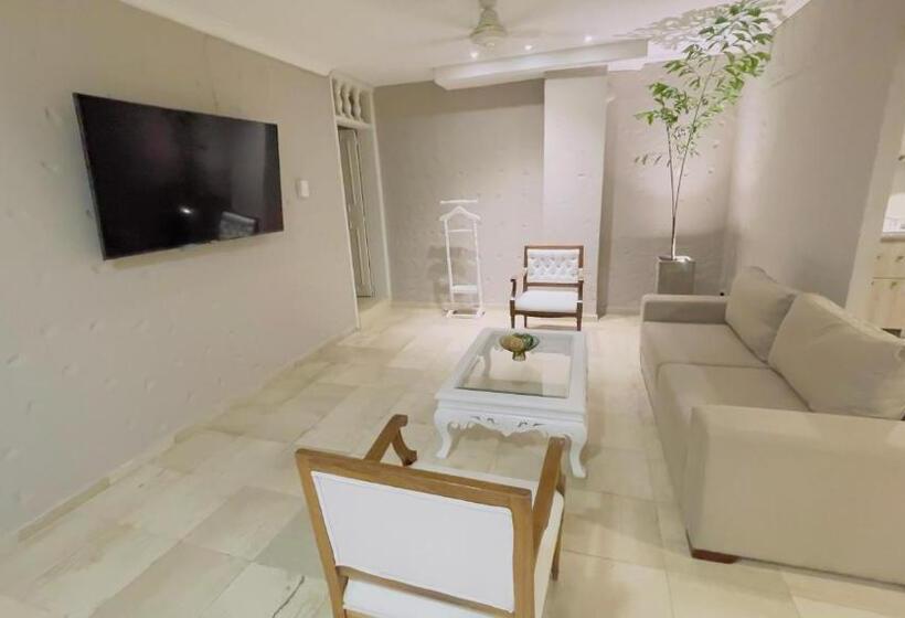 ペンション Capitel Hostel