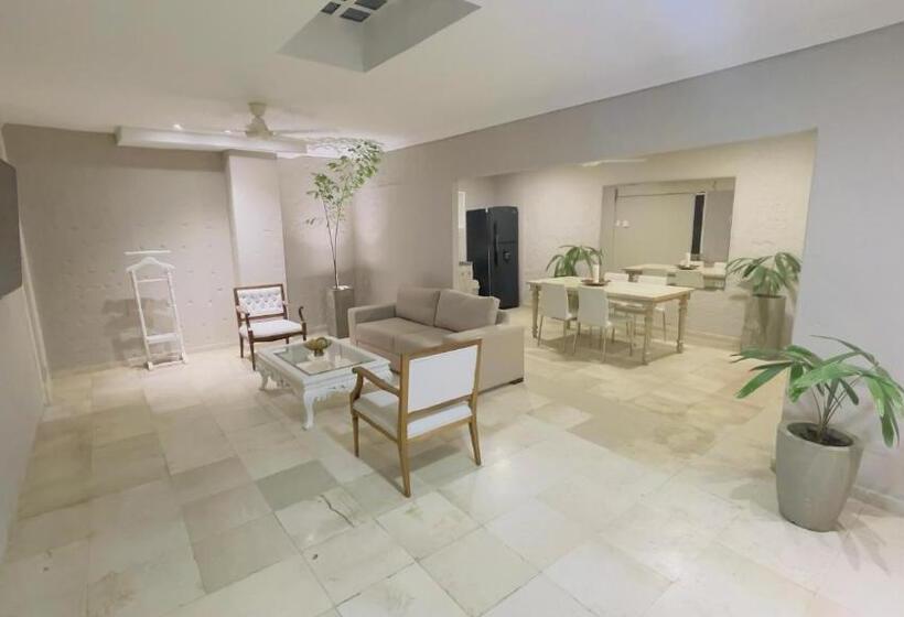 ペンション Capitel Hostel