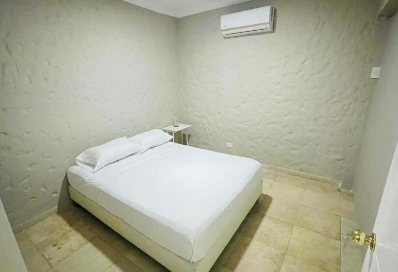 ペンション Capitel Hostel