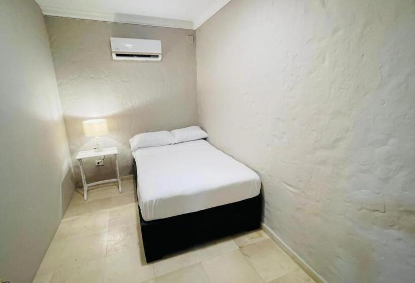 ペンション Capitel Hostel