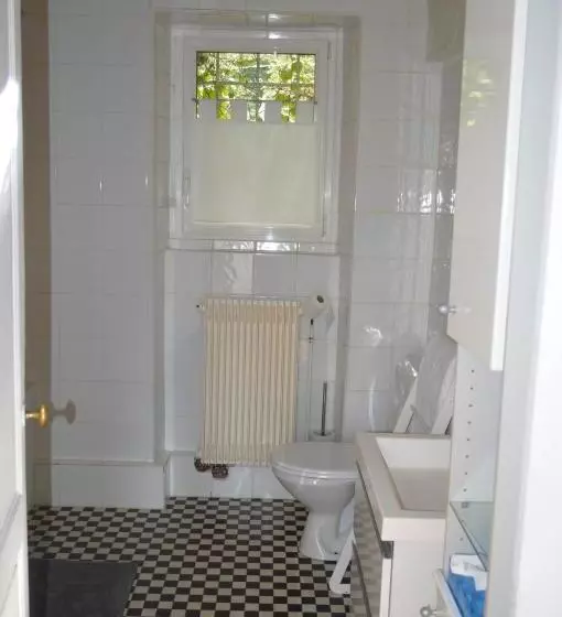 Majatalo Room In Guest Room   Maison Lamerique Welcome You To One Of Their Rooms Dogs Are Also Welcomed