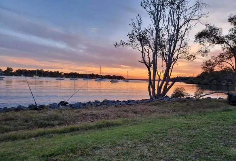 Aamiaismajoitus (B&B) Birdsong Retreat Bnb On Lamb Island