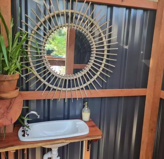 Aamiaismajoitus (B&B) Birdsong Retreat Bnb On Lamb Island