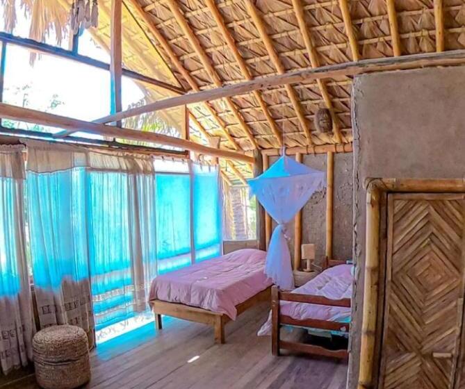 تختخواب و صبحانه La Casa Verde Máncora