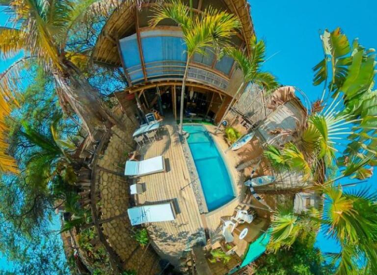 تختخواب و صبحانه La Casa Verde Máncora