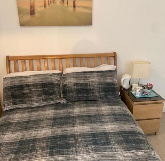 مبيت وإفطار Quarrie House