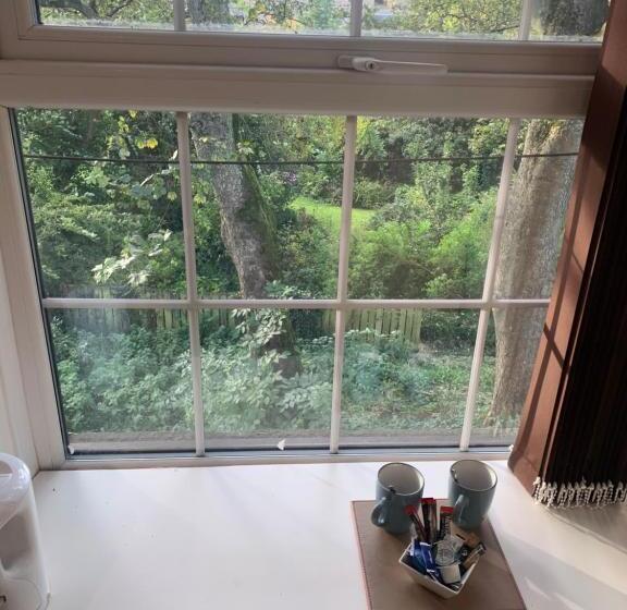 مبيت وإفطار Quarrie House