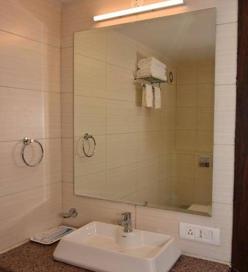 אתר נופש De Falcon Beach Goa Candolim