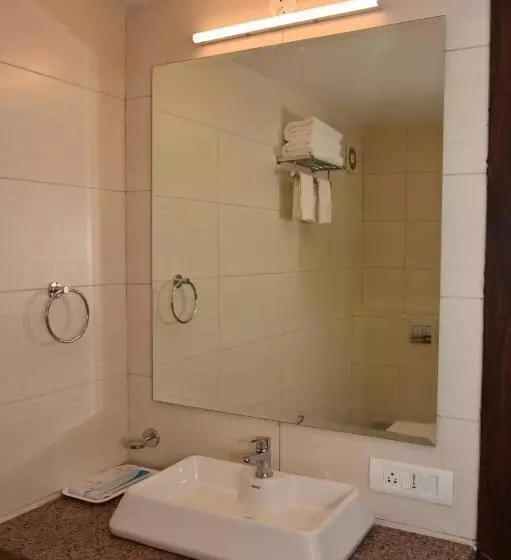 リゾートホテル De Falcon Beach Goa Candolim