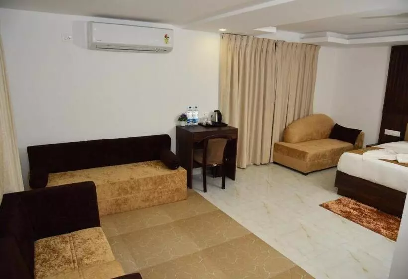 リゾートホテル De Falcon Beach Goa Candolim