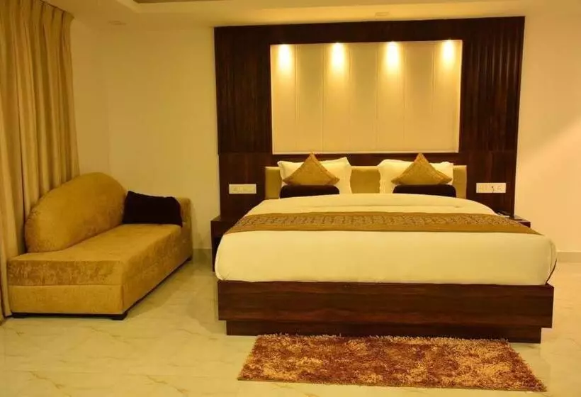 リゾートホテル De Falcon Beach Goa Candolim