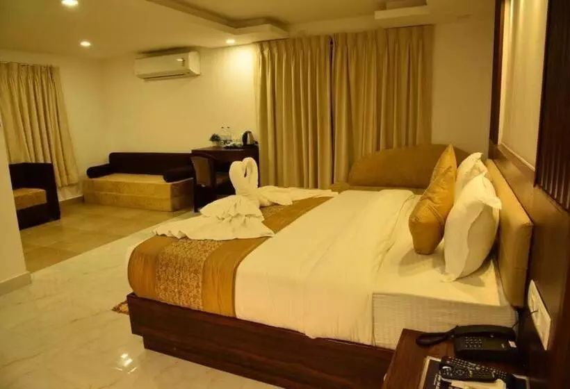 リゾートホテル De Falcon Beach Goa Candolim