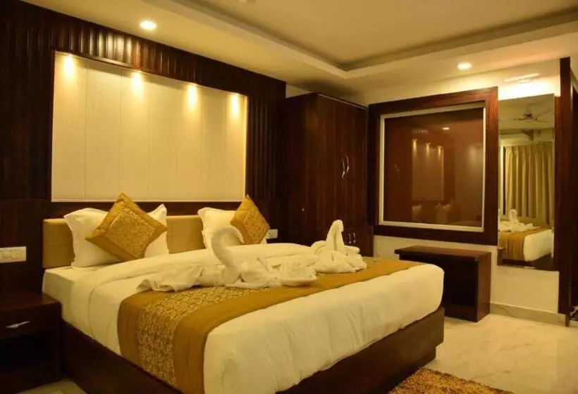リゾートホテル De Falcon Beach Goa Candolim
