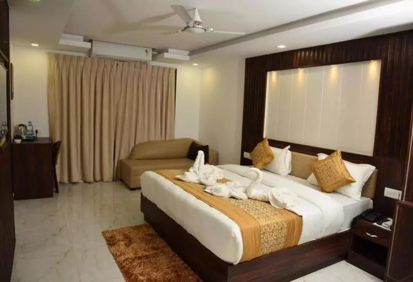 リゾートホテル De Falcon Beach Goa Candolim