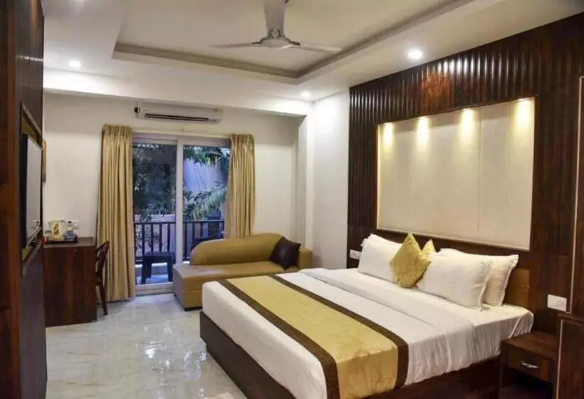 リゾートホテル De Falcon Beach Goa Candolim
