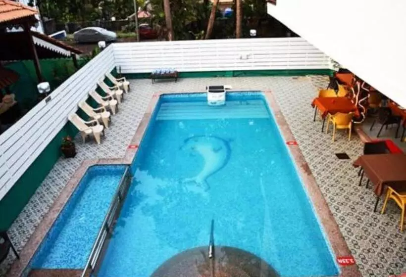 リゾートホテル De Falcon Beach Goa Candolim