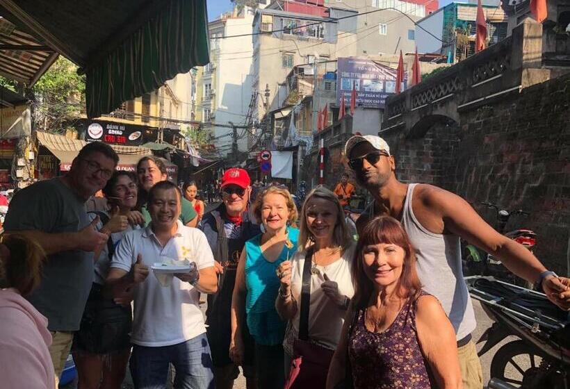 هتل Awesome Hanoi Hostel