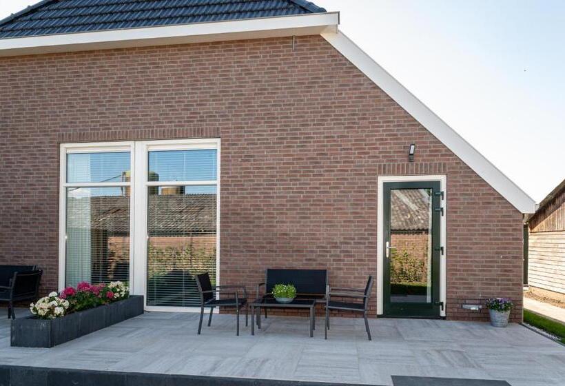 Hotel Boerderijkamer De Delle