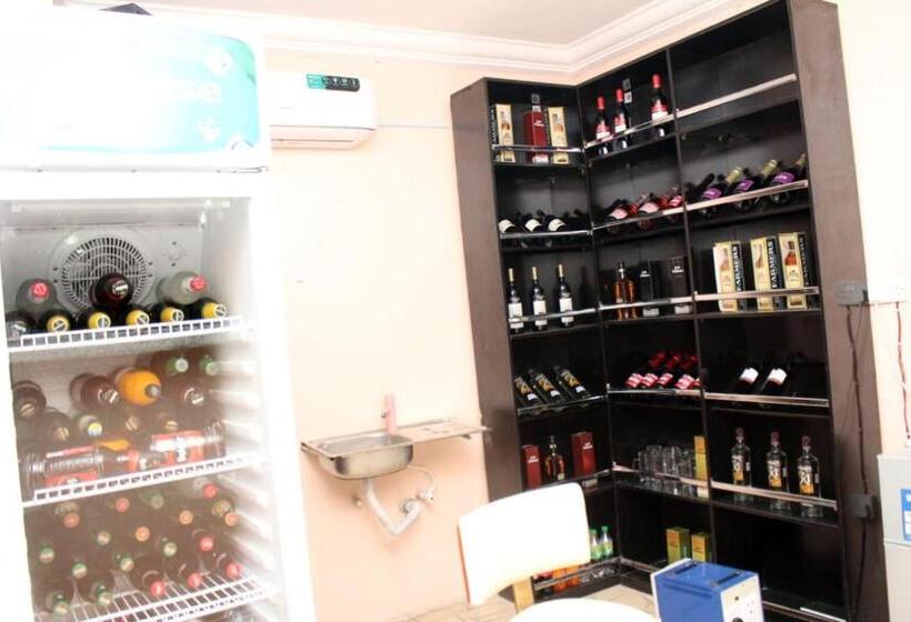 فندق Gregory University Guest House