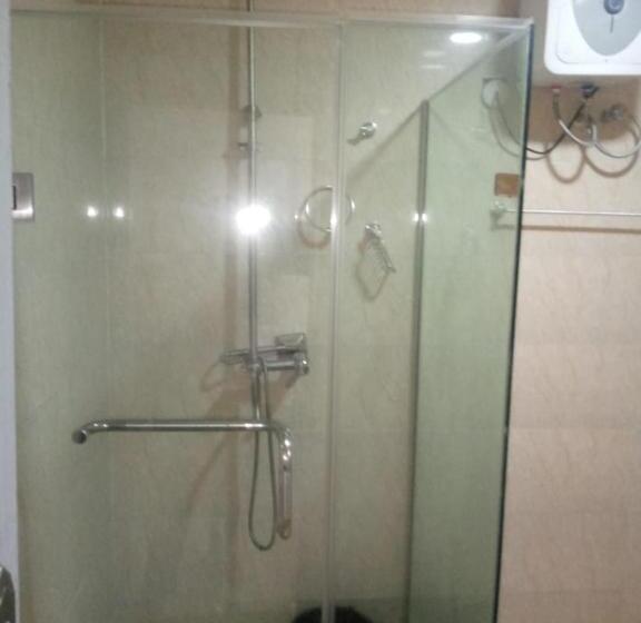 فندق Gregory University Guest House