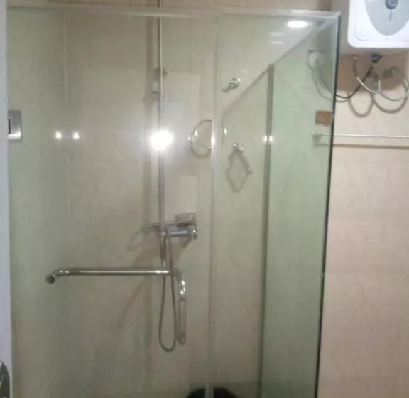 هتل Gregory University Guest House