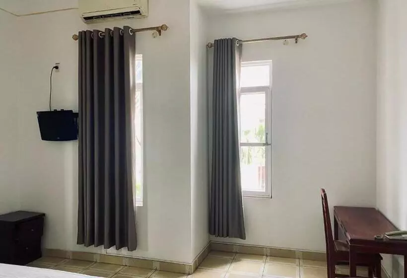 هتل Khách Sạn New Phương đông