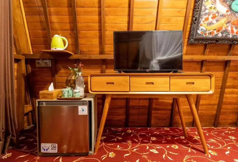 ホテル Mai Mucuk Lumbung