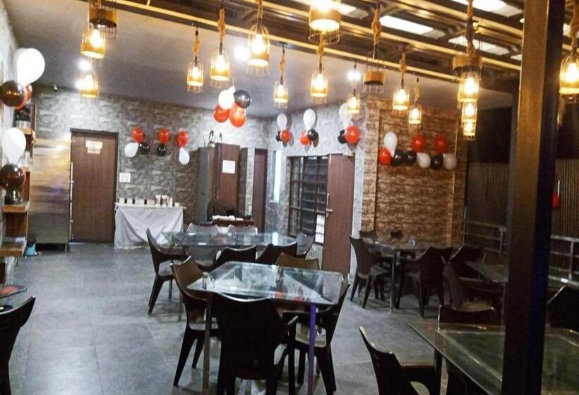 فندق Park Royale Inn