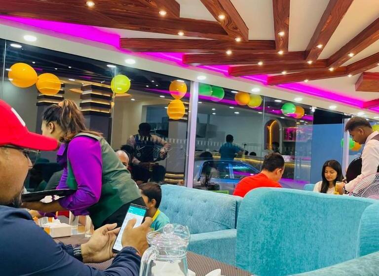 هتل Purple Garden