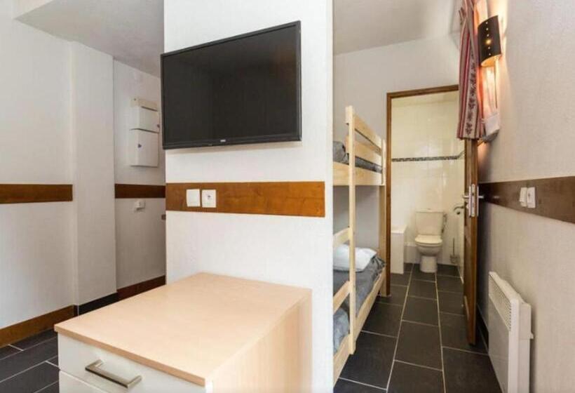 Les Aiguilles De Warens