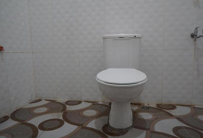 Oyo 93205 Kusuma Hotel And Convention Hall