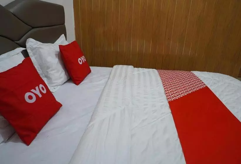 Oyo 93205 Kusuma Hotel And Convention Hall