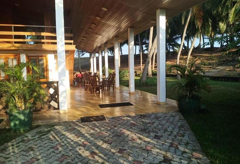 פנסיון Beach Bungalow