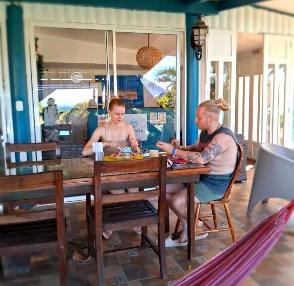 Пансион Hostel Saltwater