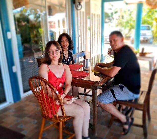 Пансион Hostel Saltwater