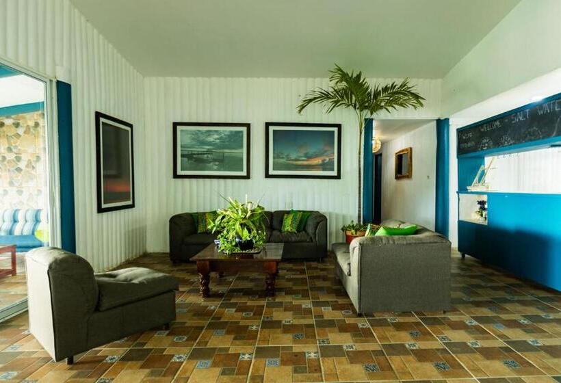 Пансион Hostel Saltwater