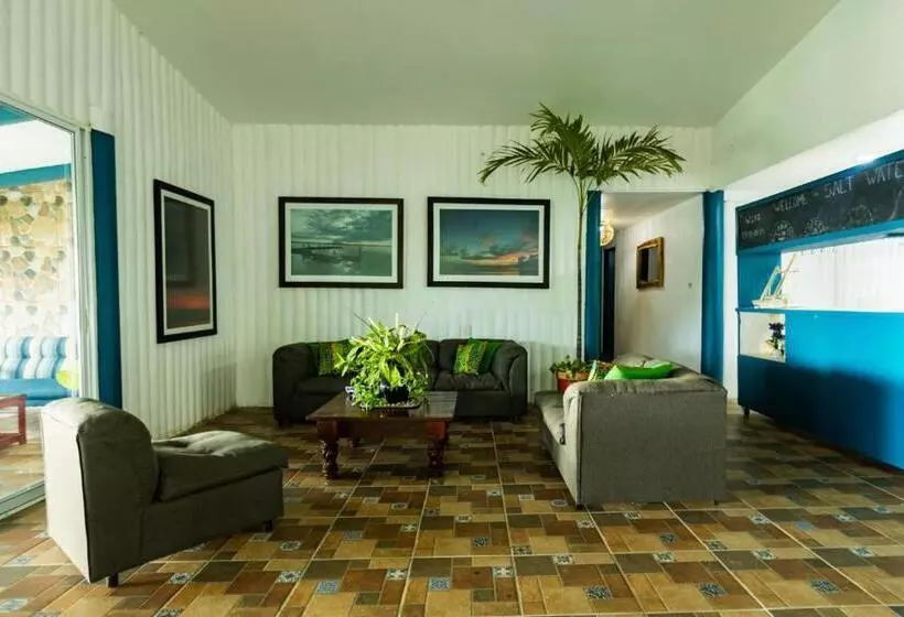 Majatalo Hostel Saltwater