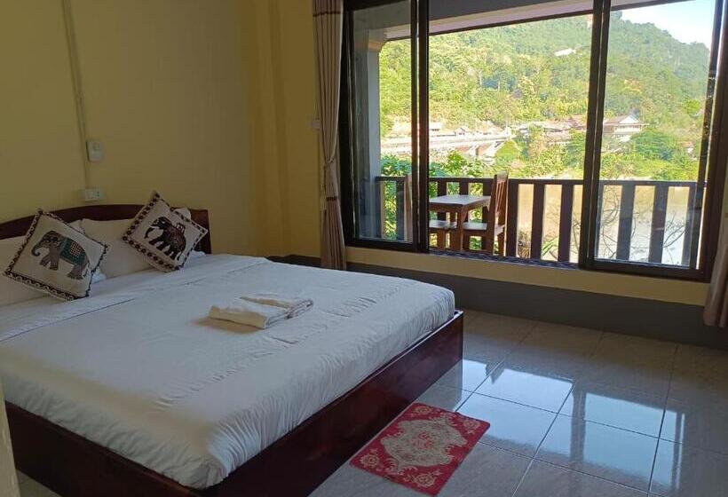 פנסיון Khamphan Guesthouse