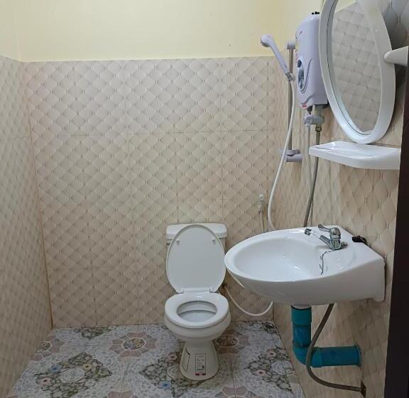 פנסיון Khamphan Guesthouse