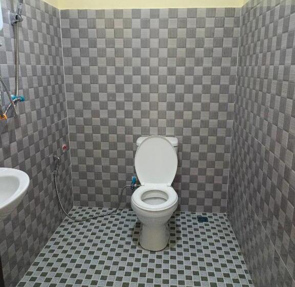 פנסיון Khamphan Guesthouse