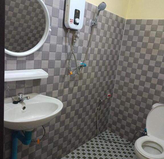 פנסיון Khamphan Guesthouse